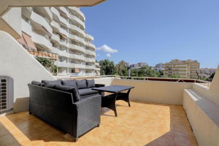 El Estudio De La Playa Benalbeach 324 Gran Terraza Vistas Al Mar Benalmádena Dış mekan fotoğraf